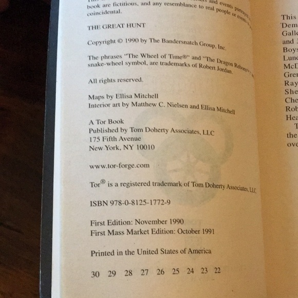 Robert Jordan (Lot of 5) WHEEL OF TIME used books TOR paperbacks # 1, 2, 3, 4, 7 - Picture 9 of 13